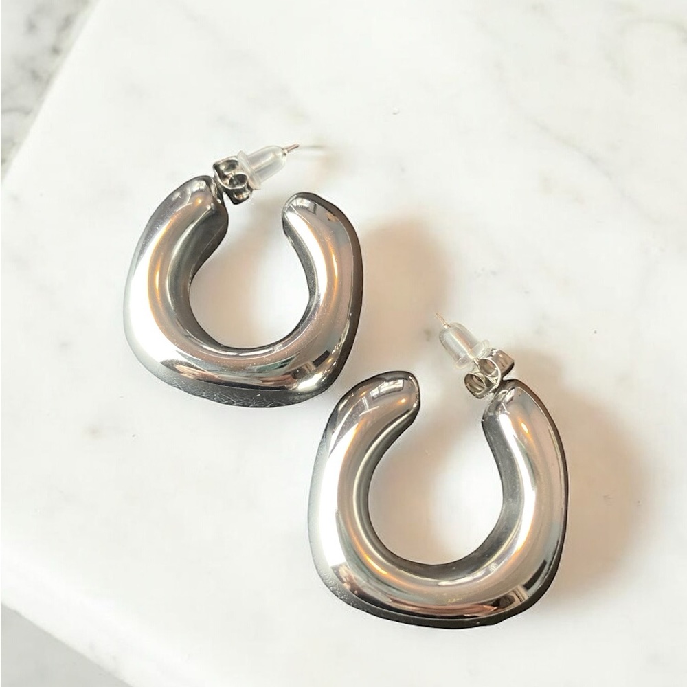 14K White Plated Gold Squared Off chunky Hoops NIB